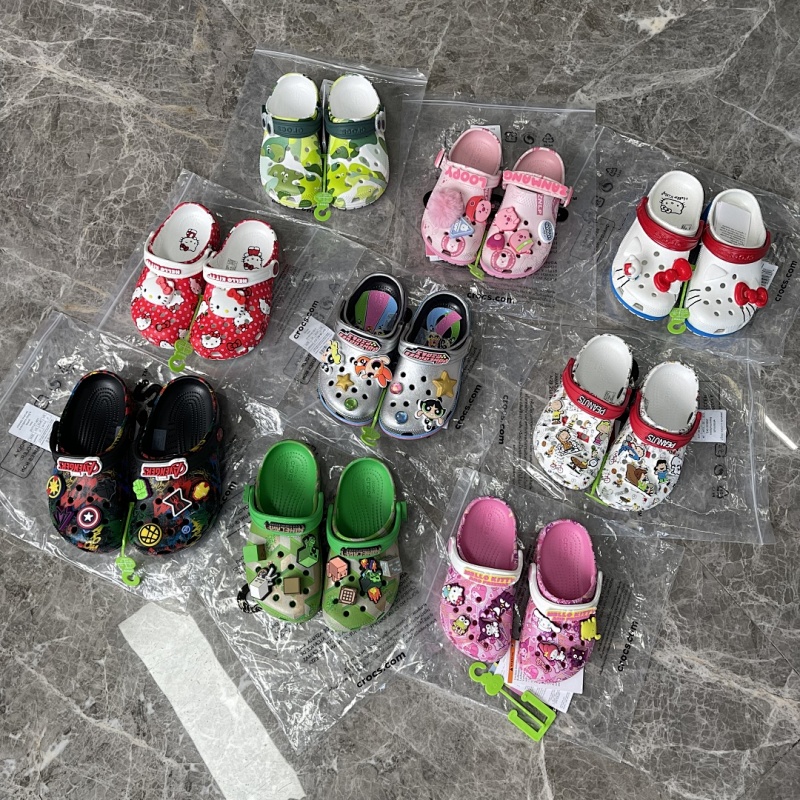 CROCS Kids Beach Clogs