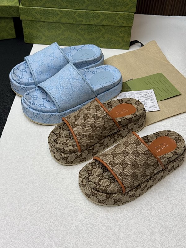 Gucci Slide Sandals (4)