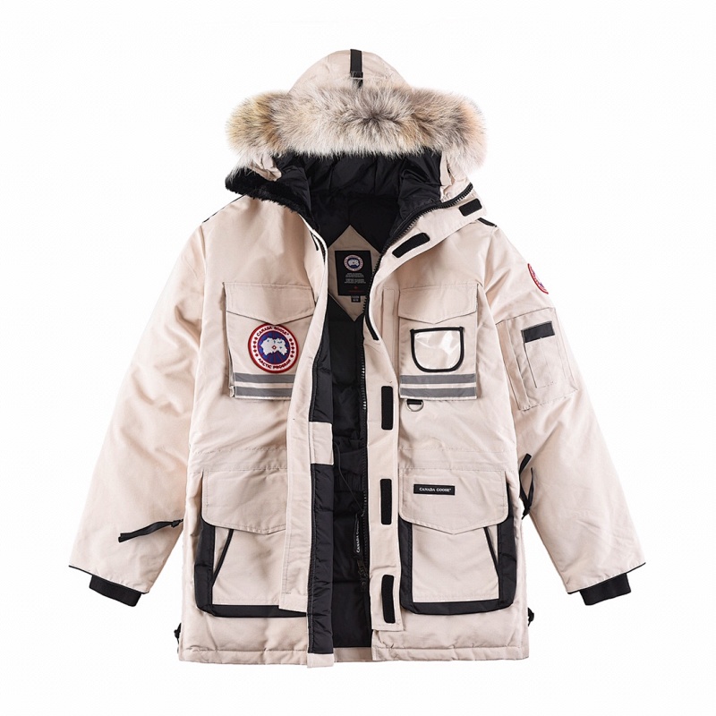 CANADA GOOSE PUFFERS (122)
