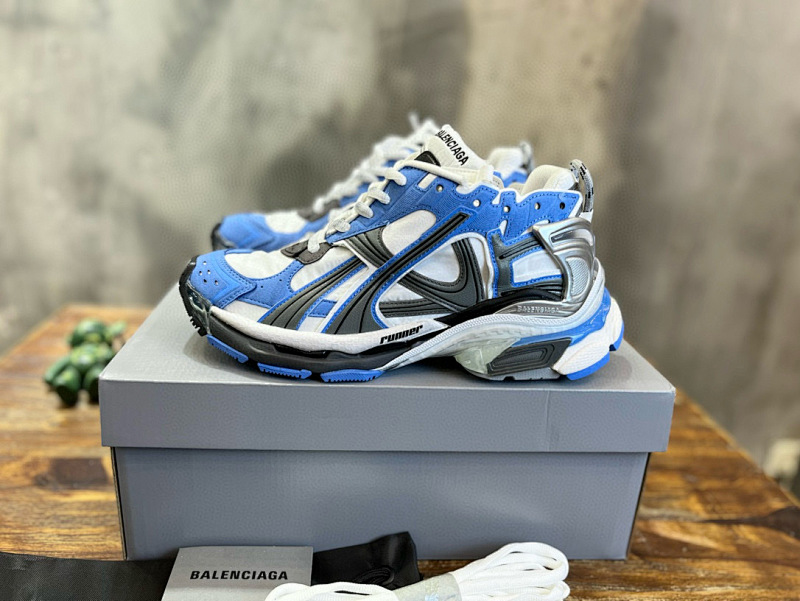 Balenciaga Triple S (15)