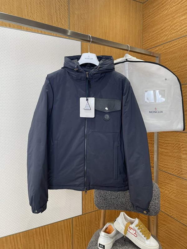 MONCLER PUFFERS (21)