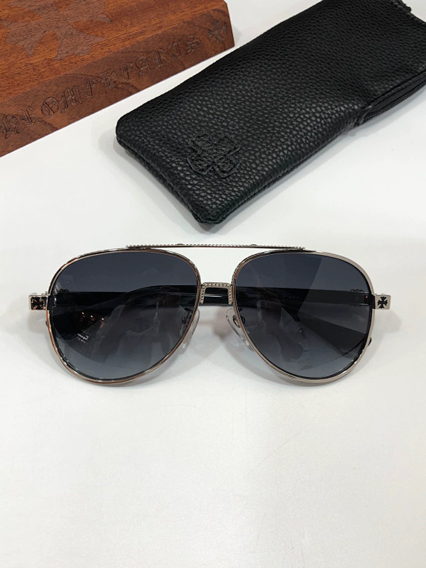 CHROME HEARTS SUNGLASSES