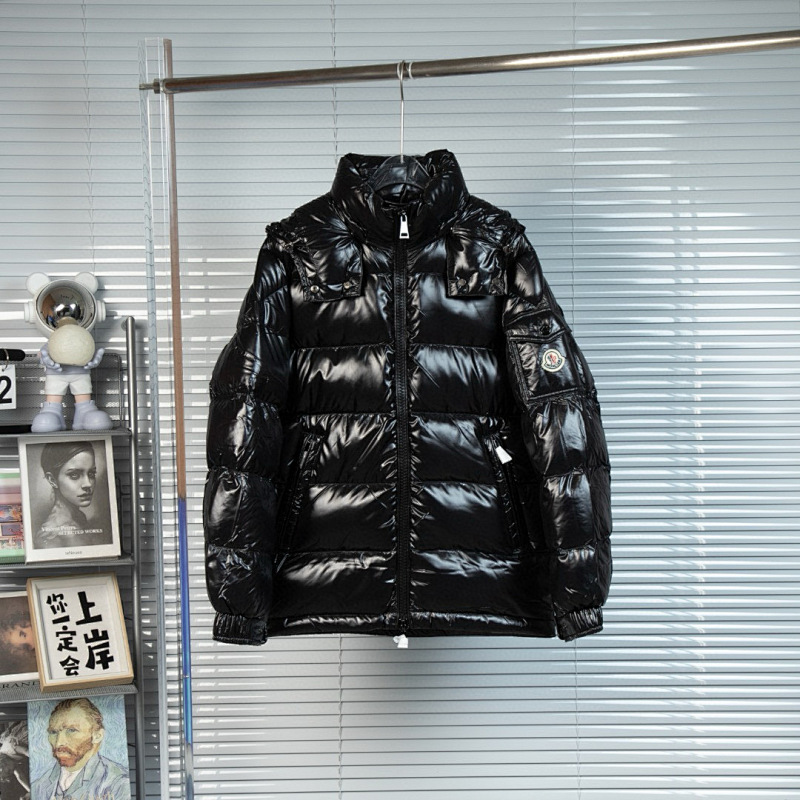 MONCLER PUFFERS (235)