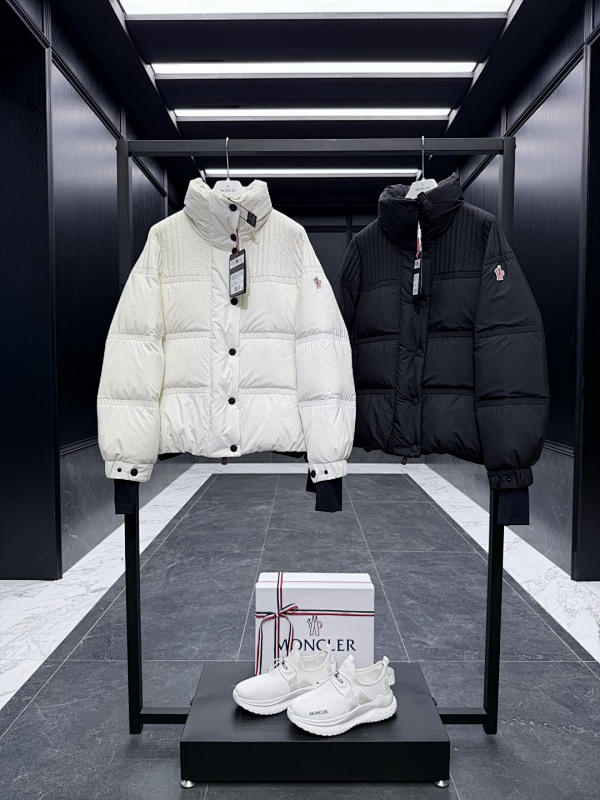 MONCLER PUFFERS (41)