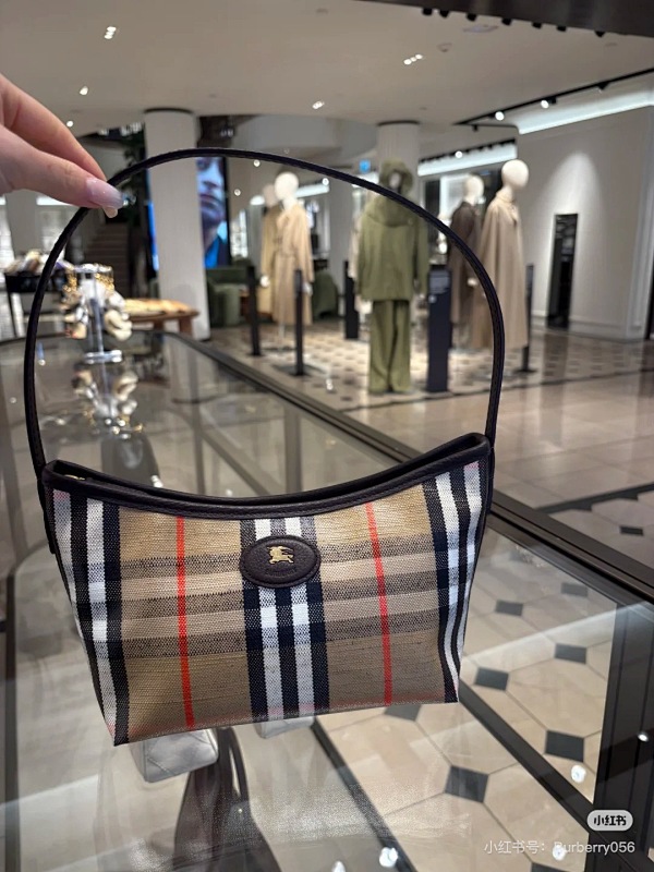 BURBERRY BAGS (15)