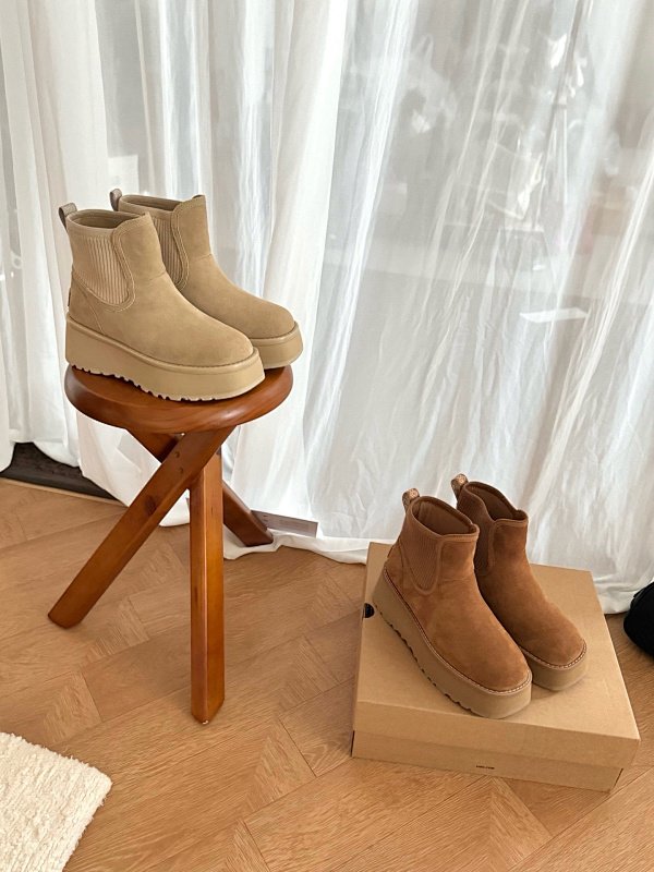 UGG Classic Short Boot (4)