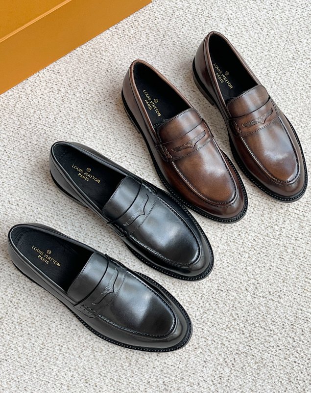 LOUIS VUITTON Men's Loafers