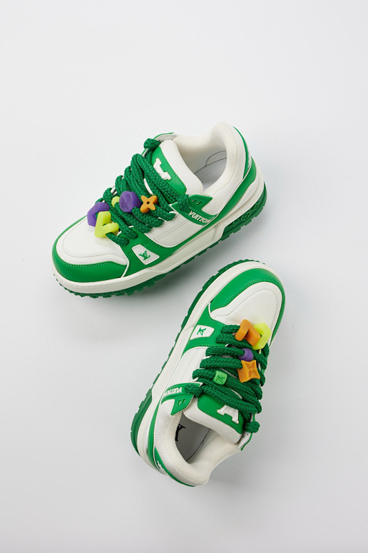 LOUIS VUITTON SNEAKERS