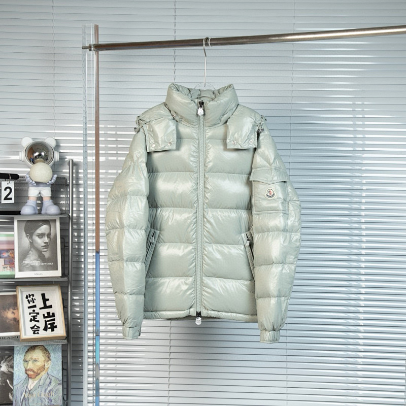 MONCLER PUFFERS (233)