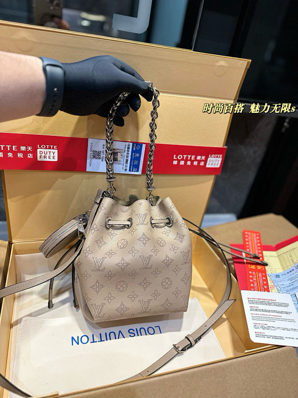 LOUIS VUITTON BAGS (478)