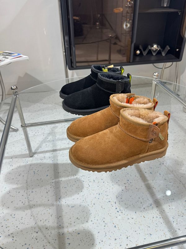UGG Classic Mini Boots