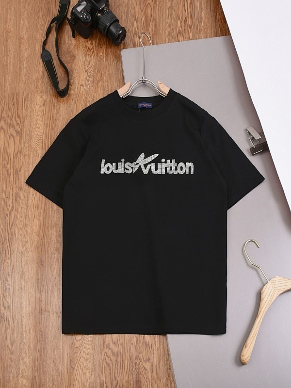 LOUIS VUITTON TSHIRTS (236)