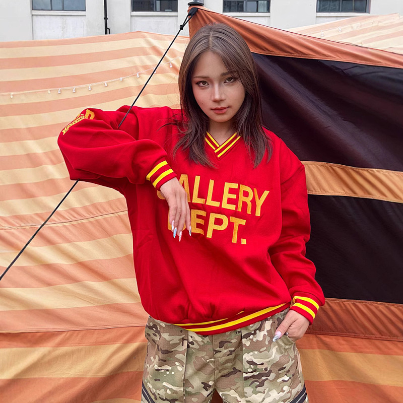 GALLERY DEPTH SWEATSHIRTS