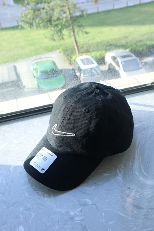 NIKE HATS