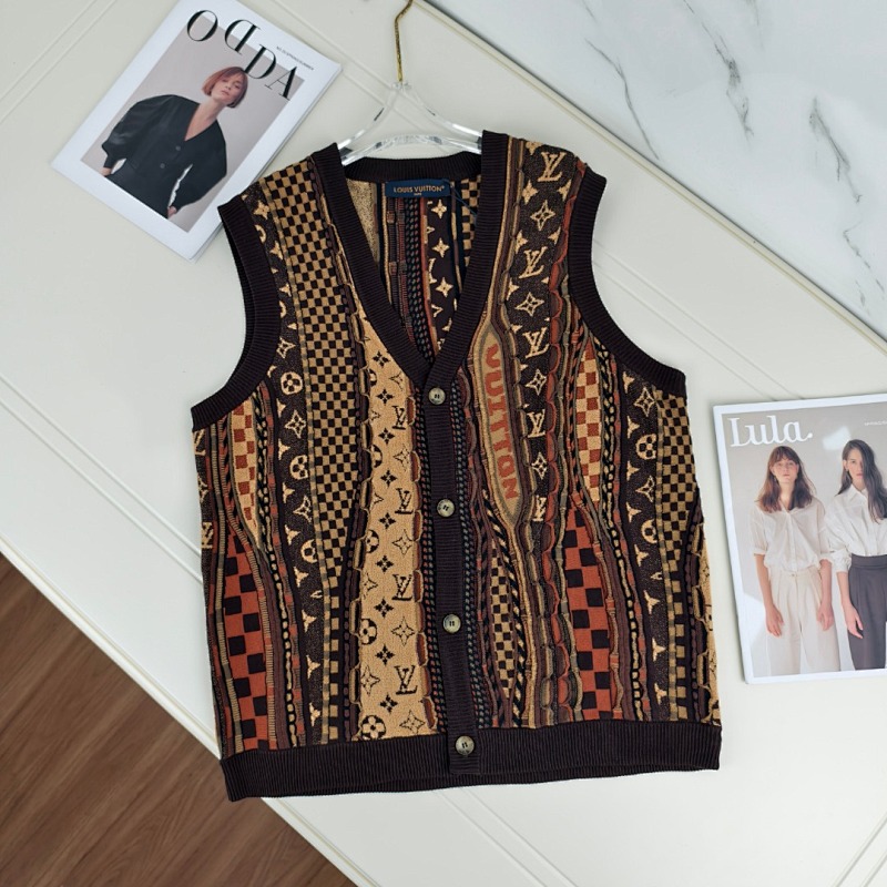 LOUIS VUITTON VESTS (8)