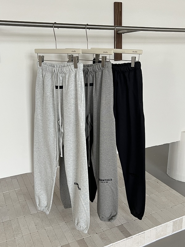 ESSENTIAL SWEATPANTS (20)