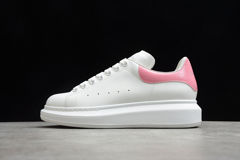 Alexander McQueen Oversized Sneaker (15)