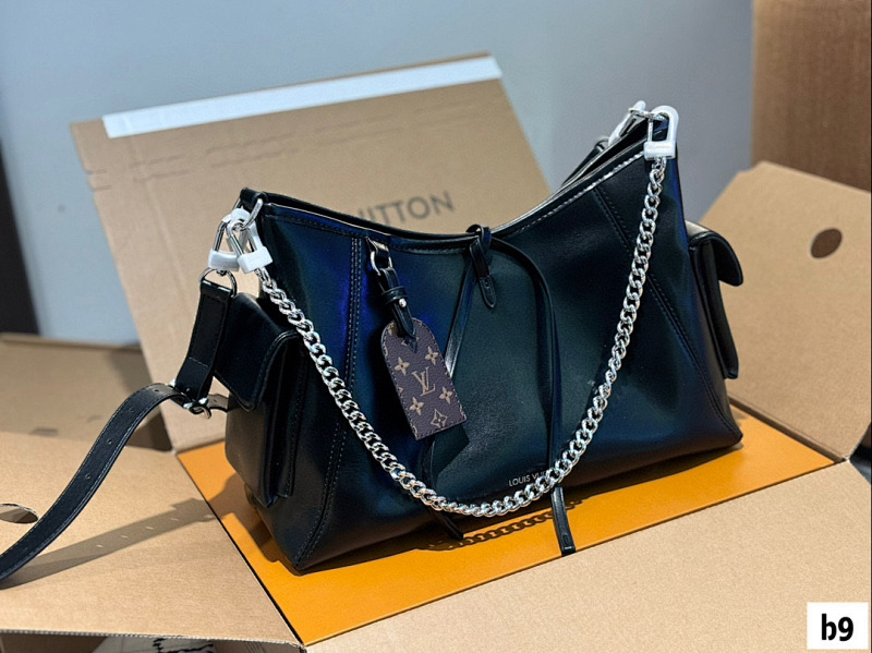 LOUIS VUITTON BAGS (402)