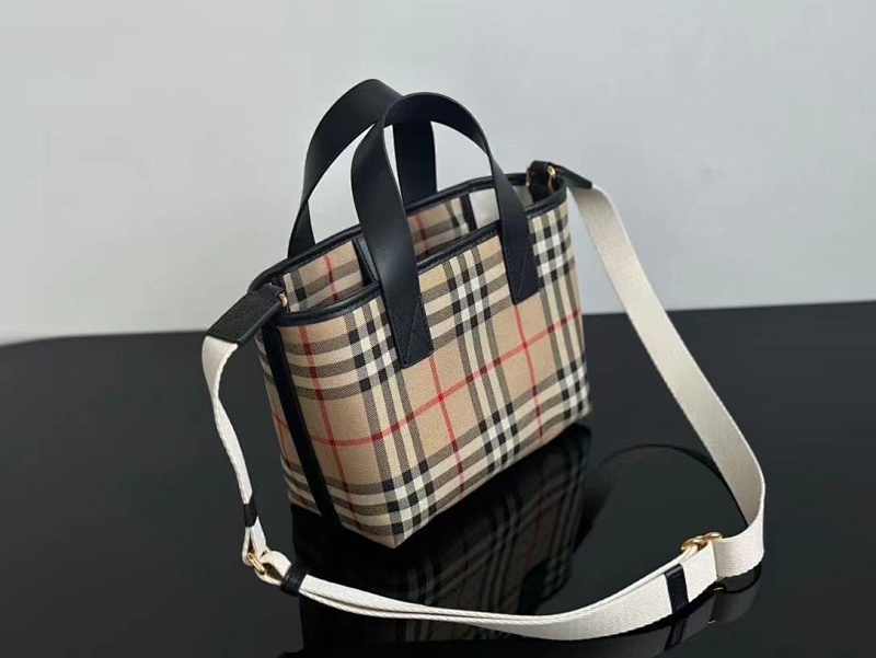 BURBERRY BAGS (84)