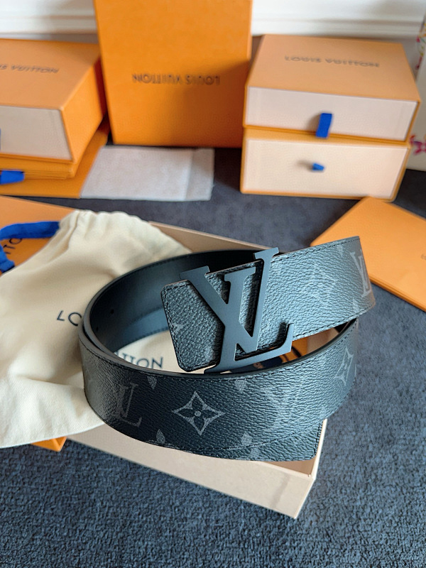 LOUIS VUITTON BELTS (6)