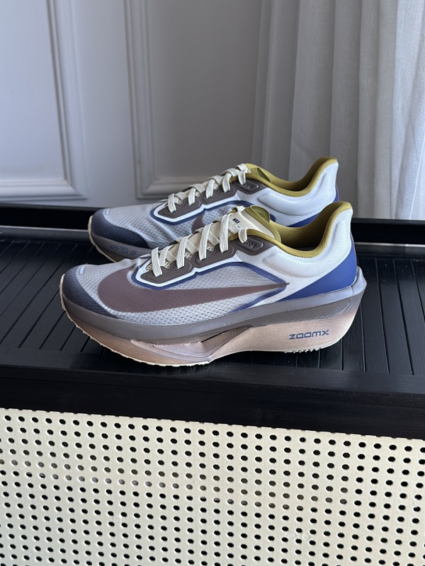 Nike ZoomX Vaporfly NEXT%