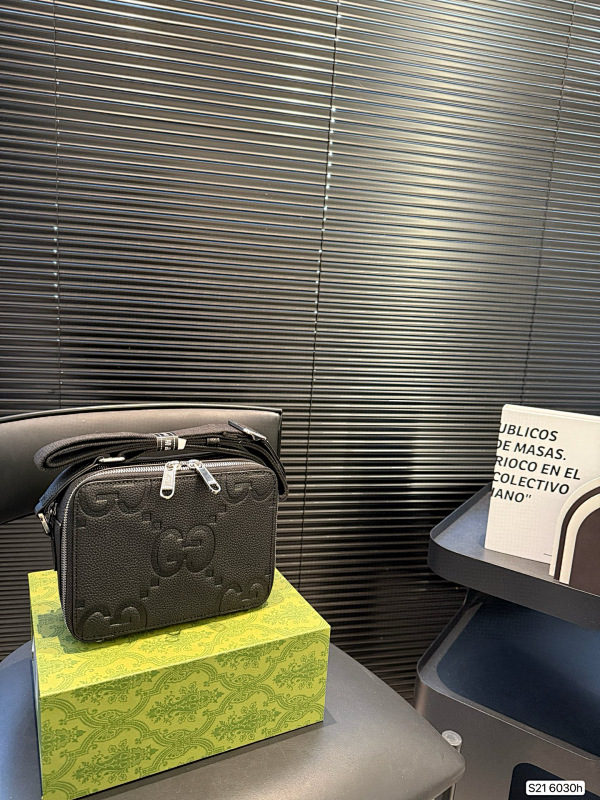 GUCCI BAGS (77)