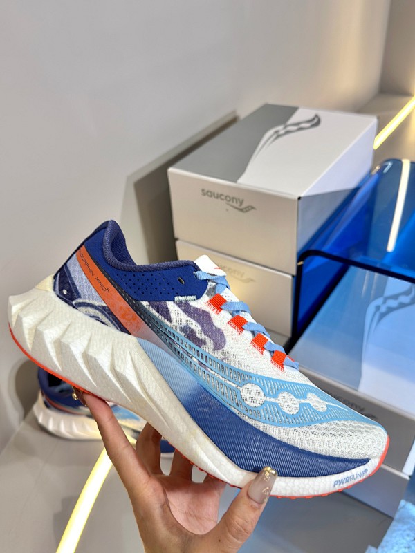 Saucony Endorphin Shift 2