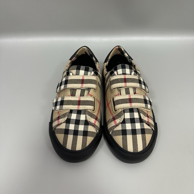 BURBERRY SNEAKERS