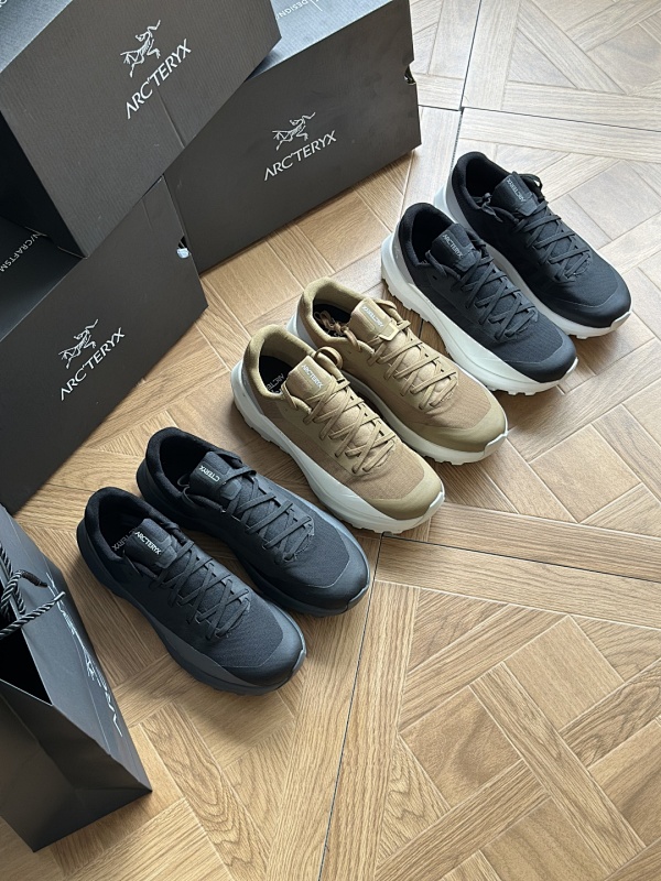 ARC TERYX ARC'TERYX 休闲运动鞋