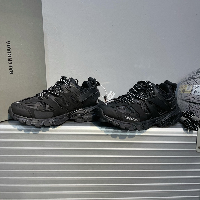 BALENCIAGA Track Sneaker (2)