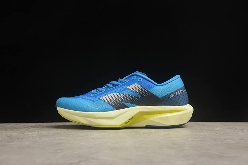 New Balance FuelCell Rebel v4