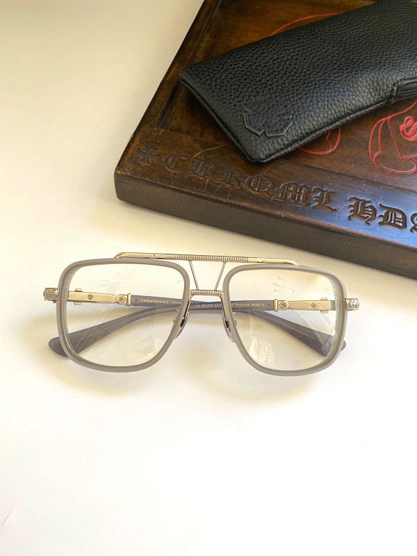 CHROME HEARTS (176)