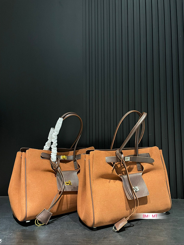 BALENCIAGA BAGS (10)