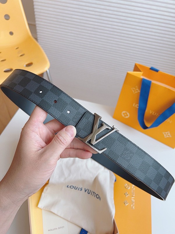 LOUIS VUITTON BELTS