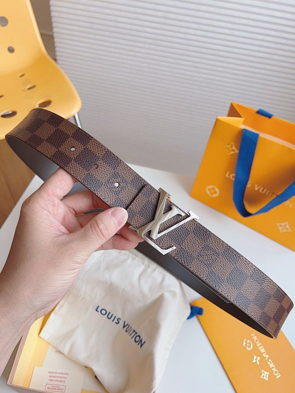 LOUIS VUITTON BELTS (23)