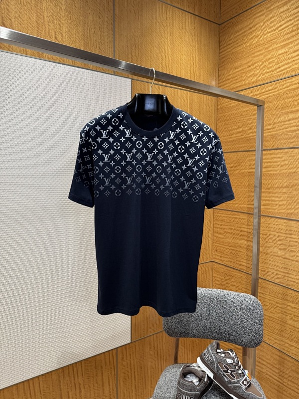 LOUIS VUITTON TSHIRTS