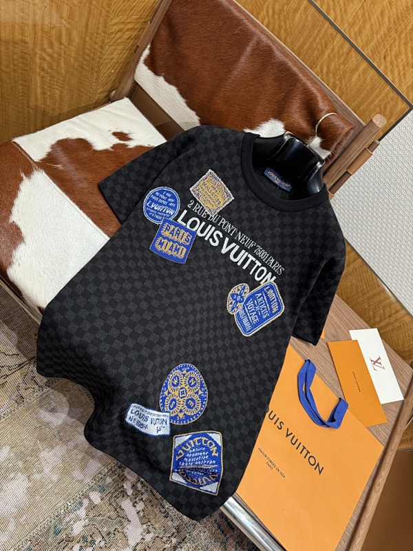 LOUIS VUITTON TSHIRTS (69)