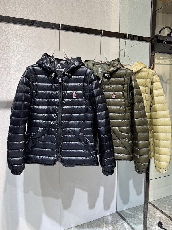 MONCLER PUFFERS (170)