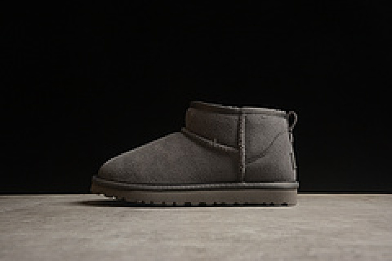 UGG Classic Short Boots (12)