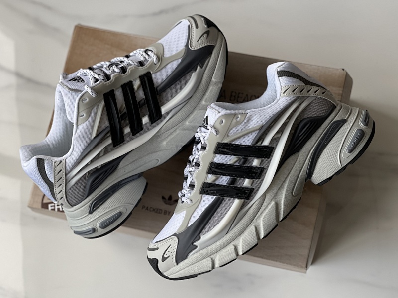 Adidas Ozweego (9)
