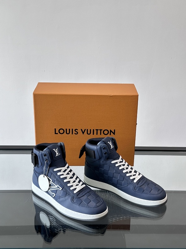 LOUIS VUITTON 3125tiger Sneakers