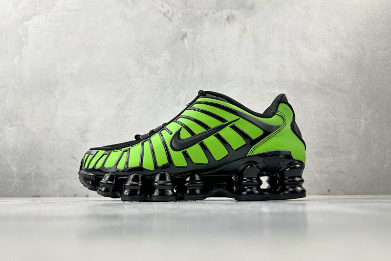 Nike Shox R4