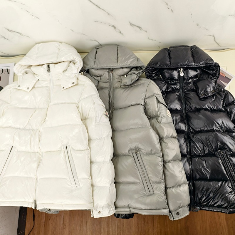 MONCLER PUFFERS (73)