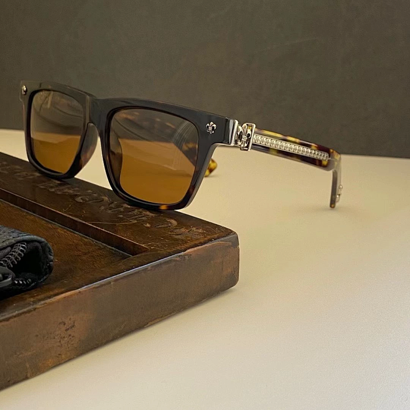 CHROME HEARTS SUNGLASSES (24)