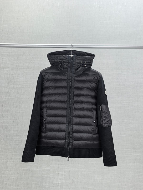 MONCLER PUFFERS (153)