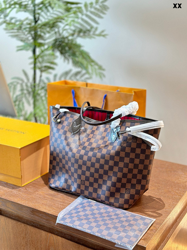 LOUIS VUITTON BAGS (492)