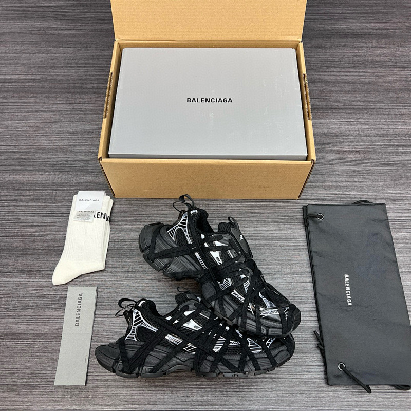 Balenciaga Triple S (7)