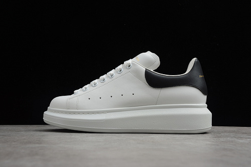 Alexander McQueen Leather Sneaker