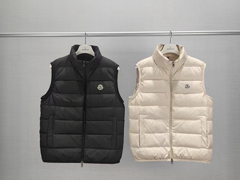 MONCLER VESTS (40)