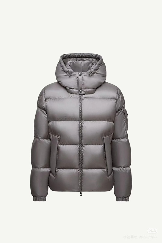 MONCLER PUFFERS (140)